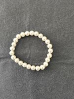 Elegantes Perlenarmband - Zeitloser Schmuck für Sie!