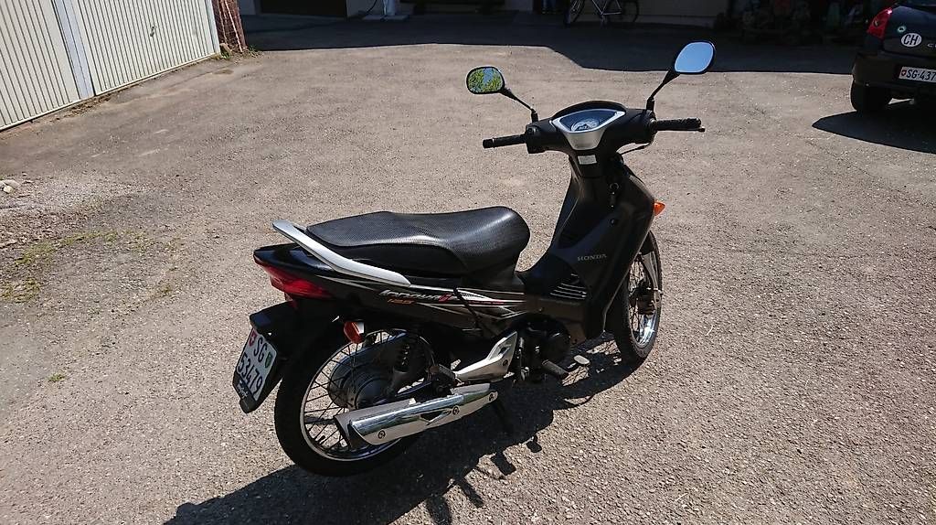 Honda Strasse: Honda ANF 125 Innova – Gebraucht aus Bazenheid von  2