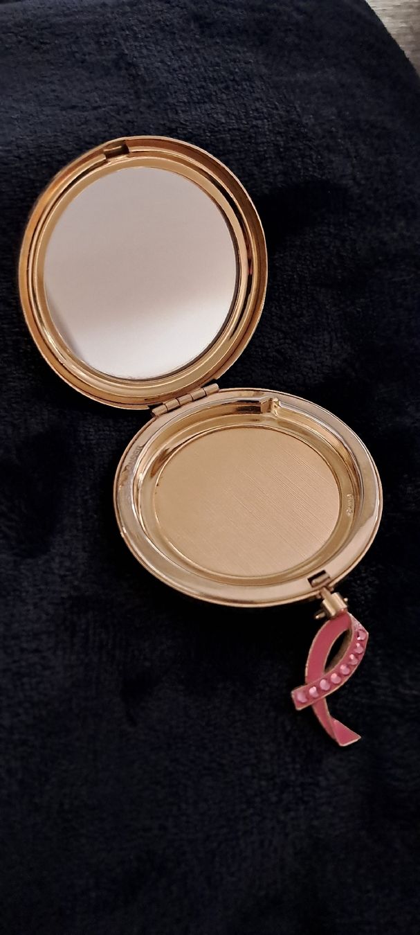 Estée Lauder Make-up: Estee Lauder Pink Ribbon Puderdose – Usato da Zürich venduto da cla_pb5j 4