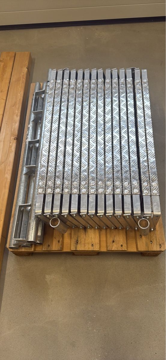 Scale: Top Zustand: Robuste, variable Gerüsttreppe aus Alu! – Usato da Erlinsbach SO venduto da n123h
