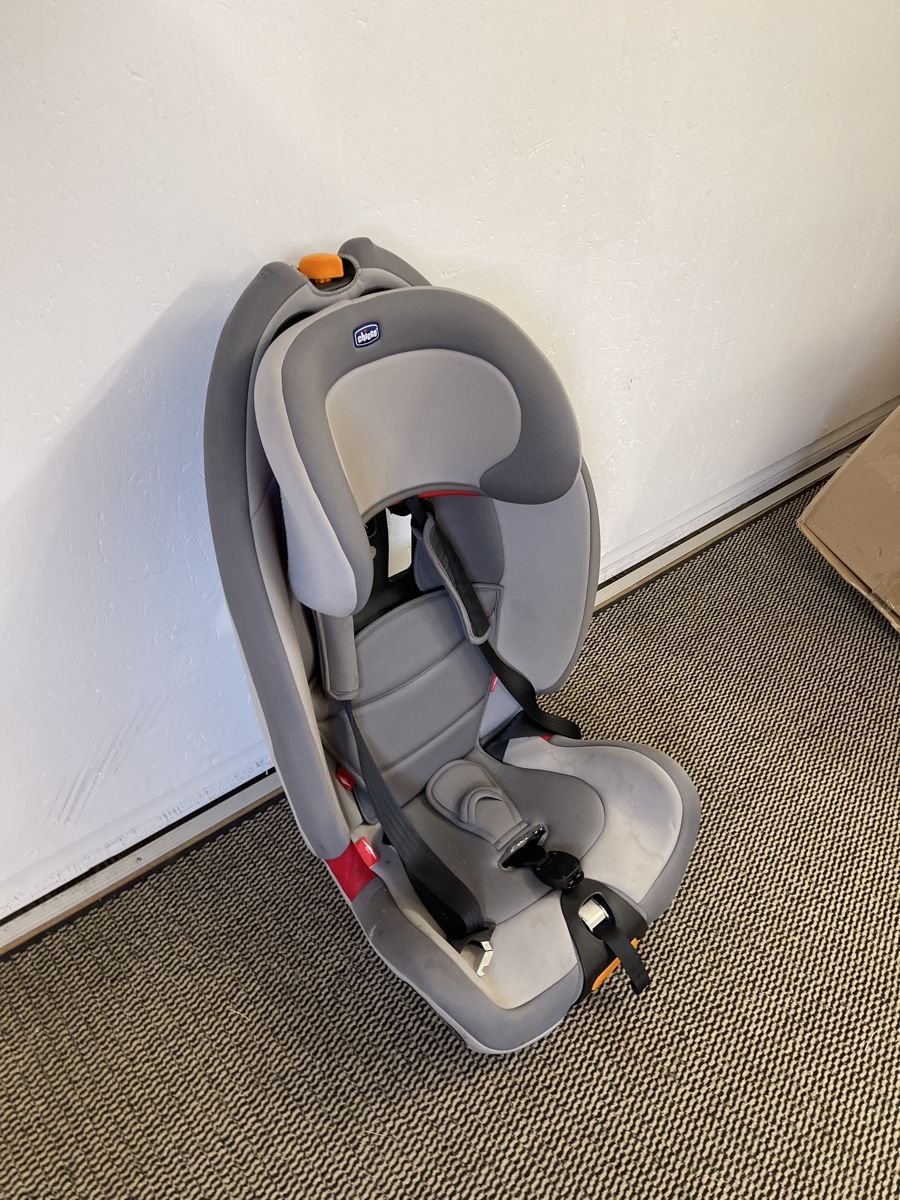 Chicco Seggiolini per auto: Chicco Kindersitz 9-36kg – Usato da Stans venduto da lion85 1