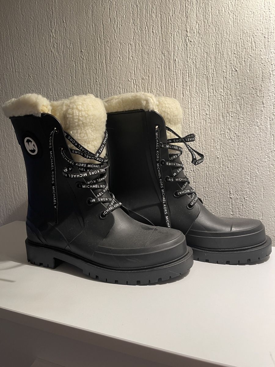 Michael Kors Damenschuhe: Michael Kors Winterschuh – Neu (gemäss Beschreibung) aus Schlieren von Flamingo_blume