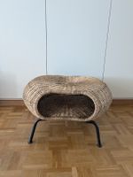 Korbtisch mit Metallfüssen gut erhalten