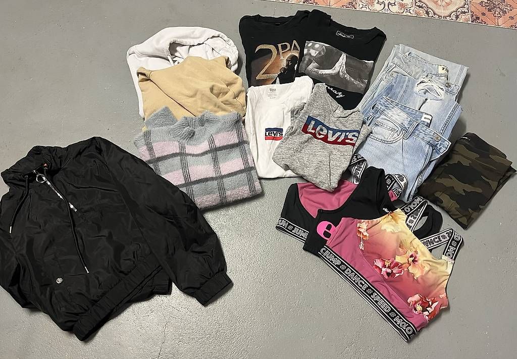 Lots de vêtements: Kleiderpacket in XS / S – D'occasion à Untersiggenthal par Ludwiga1