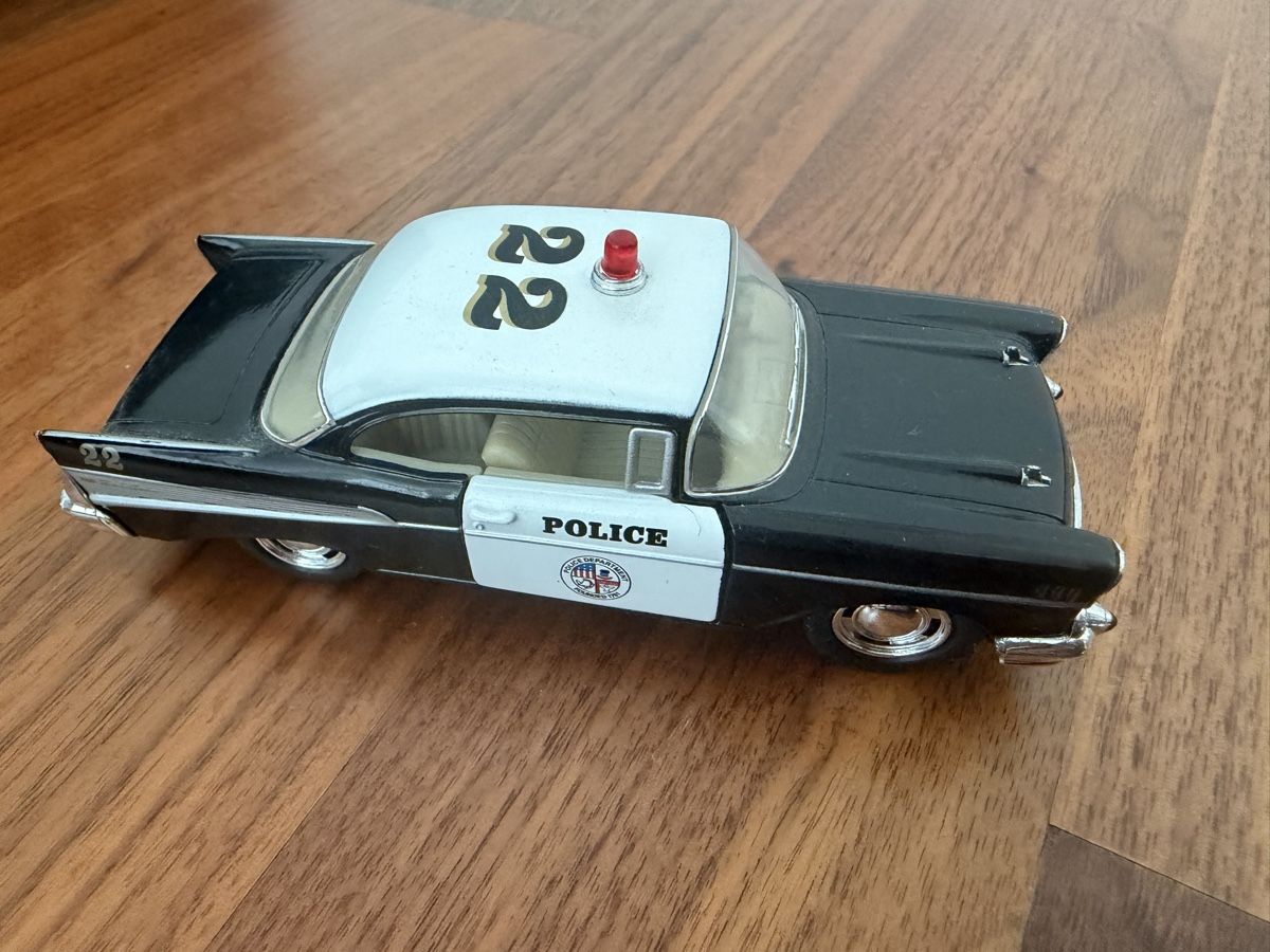 Voitures modèles: 4 Modellautos – D'occasion à Jona par vallu_94 4