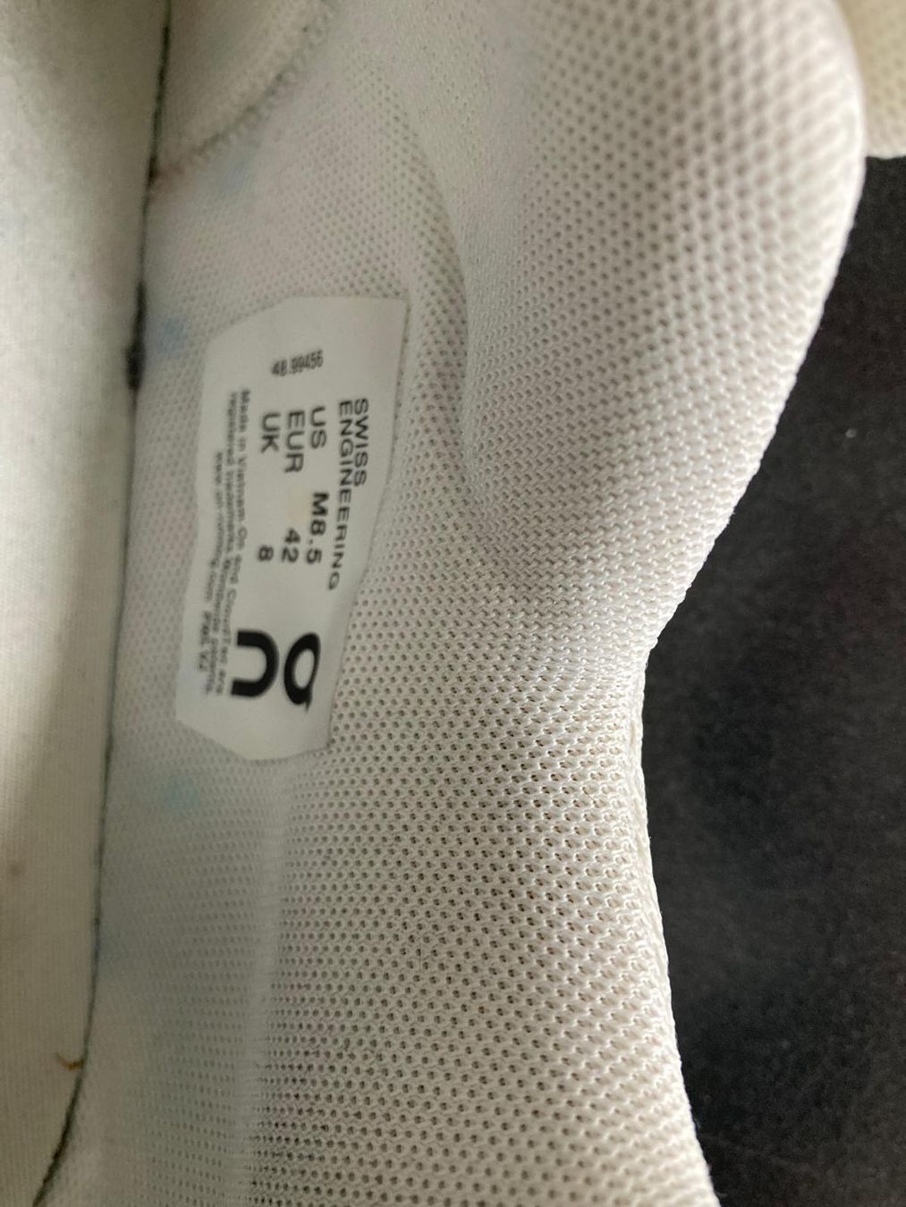 On Scarpe da uomo: ON Schuhe The Roger – Usato da Gossau SG venduto da tam_nk8y 2