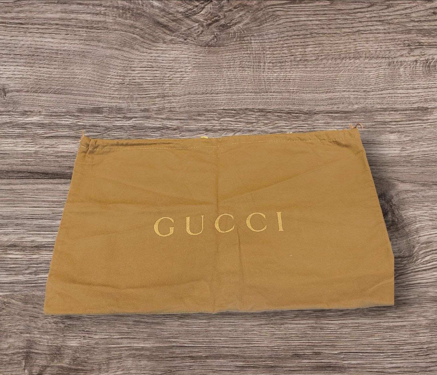 Taschen: Elganter Gucci Staubbeutel  – Gebraucht aus Unterägeri von Altgoldschmuck