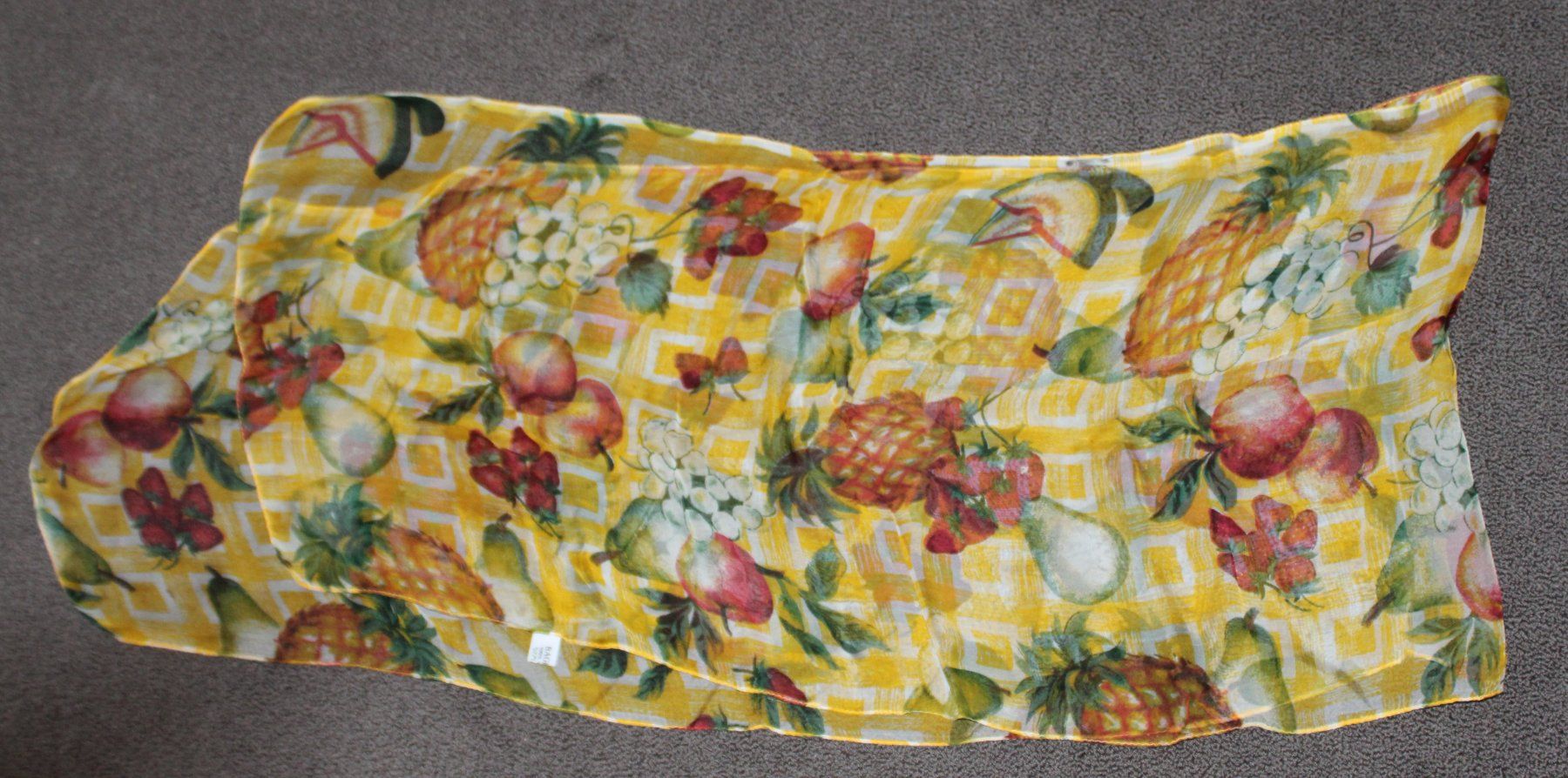Foulard & Sciarpe: Foulard – Usato da Schaan venduto da antikes_und_kurioses 2