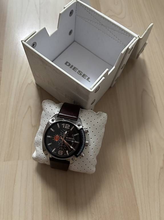 Montres: Armbanduhr  – Neuf avec emballage d'origine à Alterswilen par lyd_dsn2