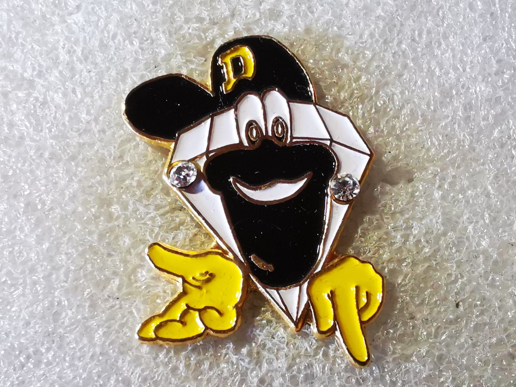 Placchette & Badge: Ansteckpin 153: – Usato da Oppligen venduto da Pin-Fall-Shop