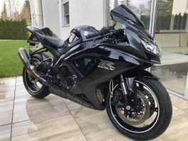 Suzuki GSX-R Motorrad schwarz guter Zustand