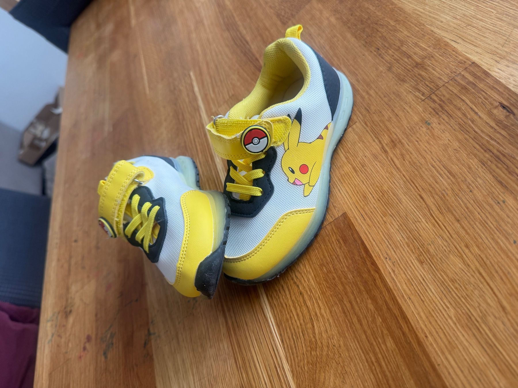 Scarpe per ragazzi: Pikachu Sneakers pikachu schuhe – Nuovo (secondo la descrizione) da Riedt b. Erlen venduto da b-68 1