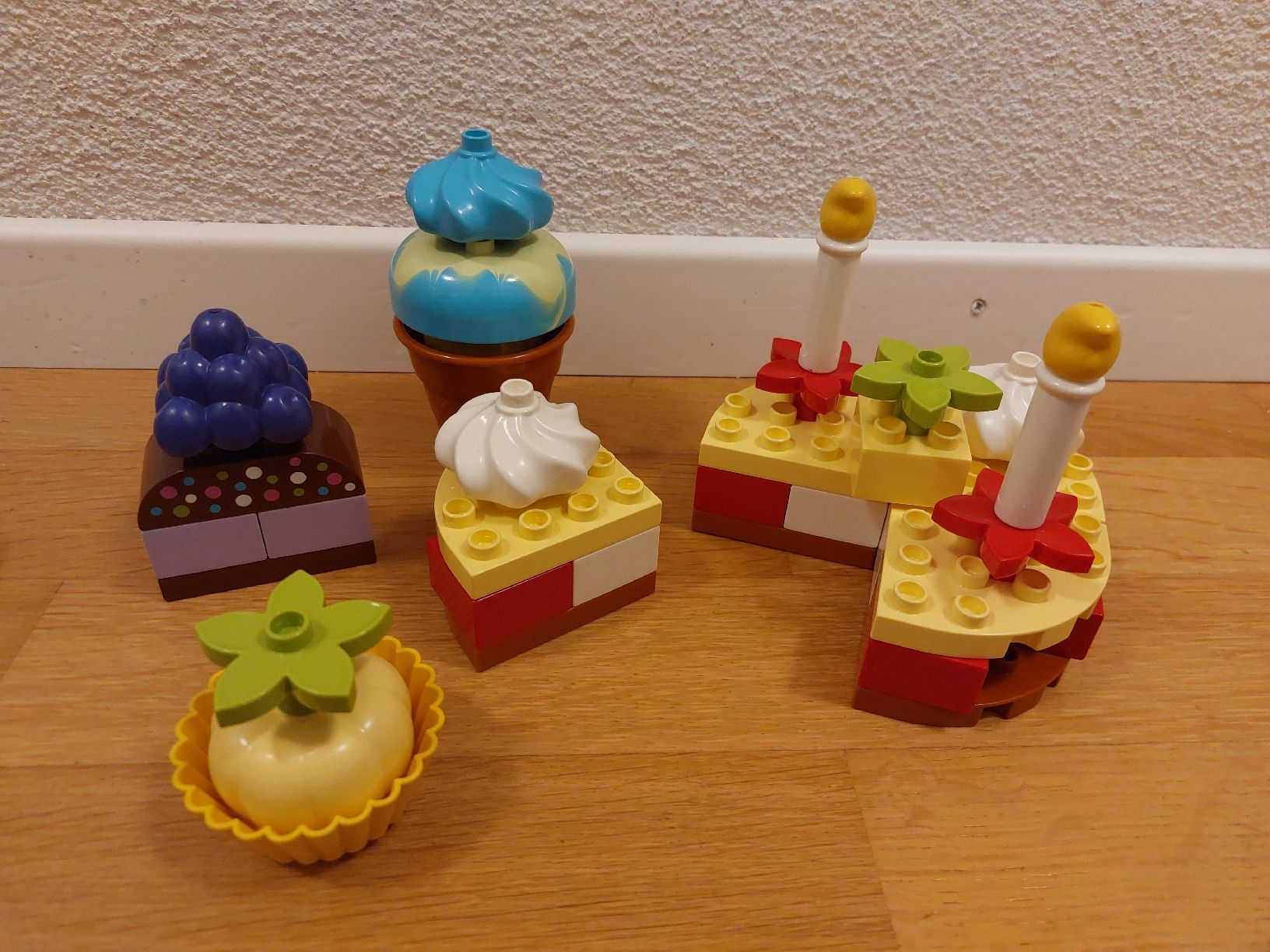 Lego Giocattoli: LEGO Duplo Geburtstag mit Mickey & Minnie (Micky Maus) – Usato da Balterswil venduto da Steineparadies 4