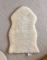 Kuscheliges Lammfell für Babys & Neugeborene – weich & warm