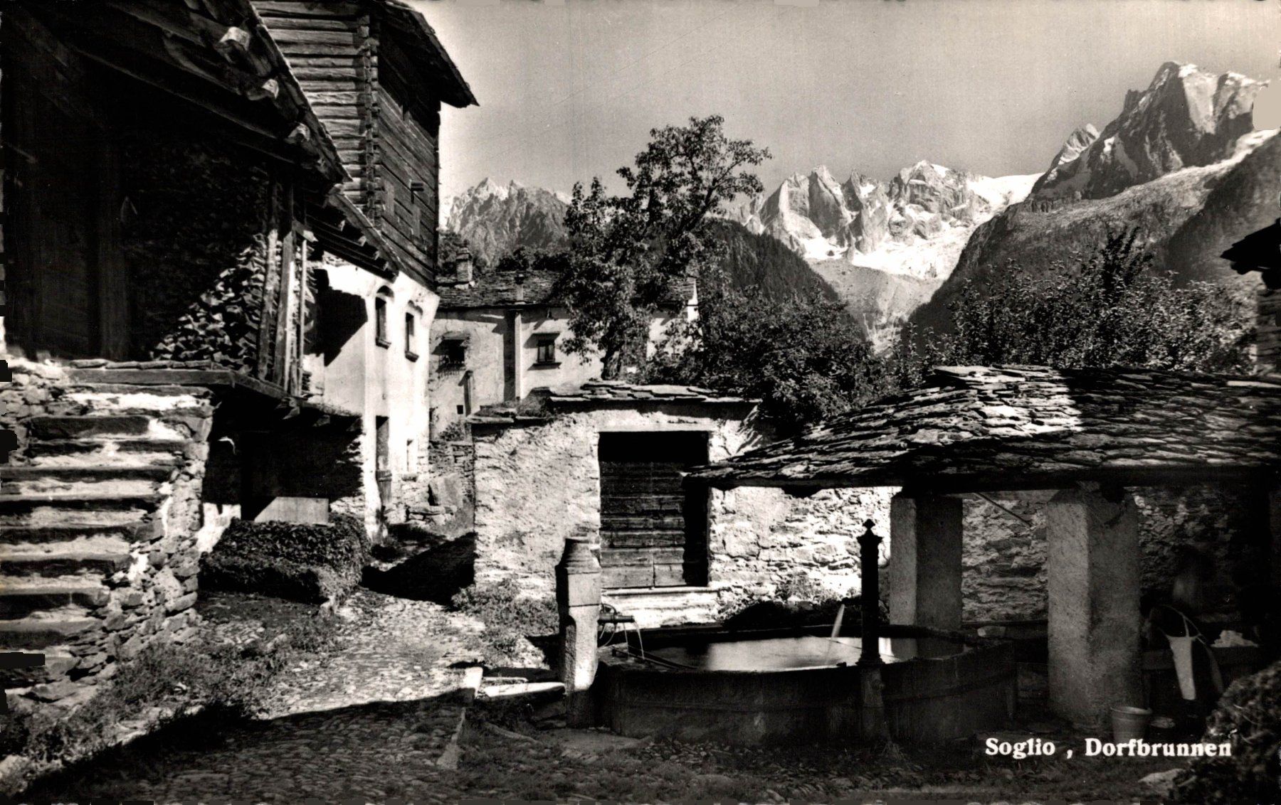 Ansichtskarten: Soglio. Dorfbrunnen – Gebraucht aus Bronschhofen von Astore