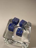 4 Stück Lapislazuli Würfel, ca. 8mm