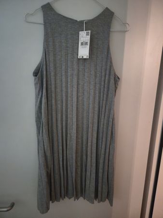 Kleid grau Grösse S mit Etikett, mango,