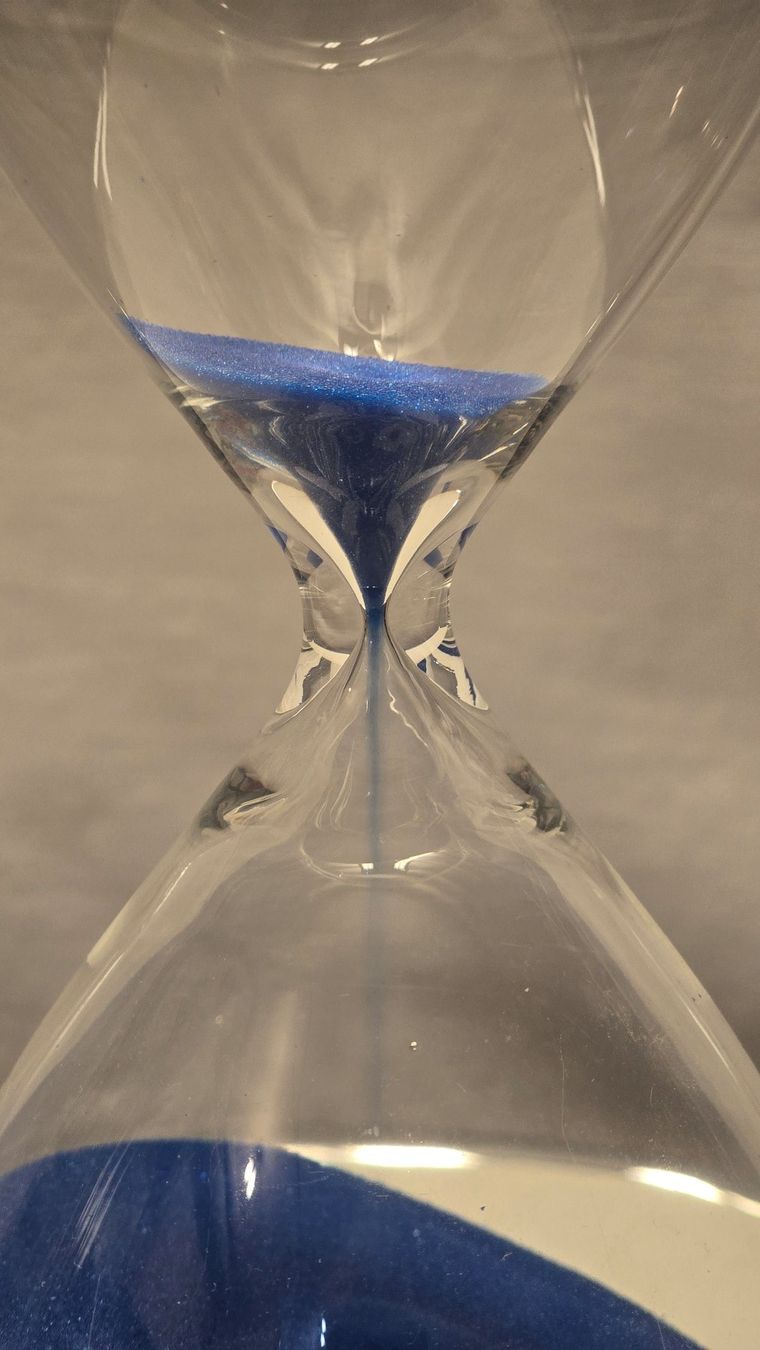 Orologi: Sanduhr "Time Out" mit blauem Sand – Nuovo e nell'imballaggio originale da Zürich venduto da Bobesfee 3