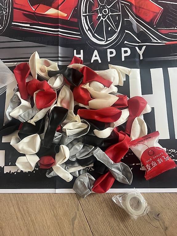 Tutte le decorazioni: Luftballons – Nuovo e nell'imballaggio originale da Aarwangen venduto da yul_25rt 2