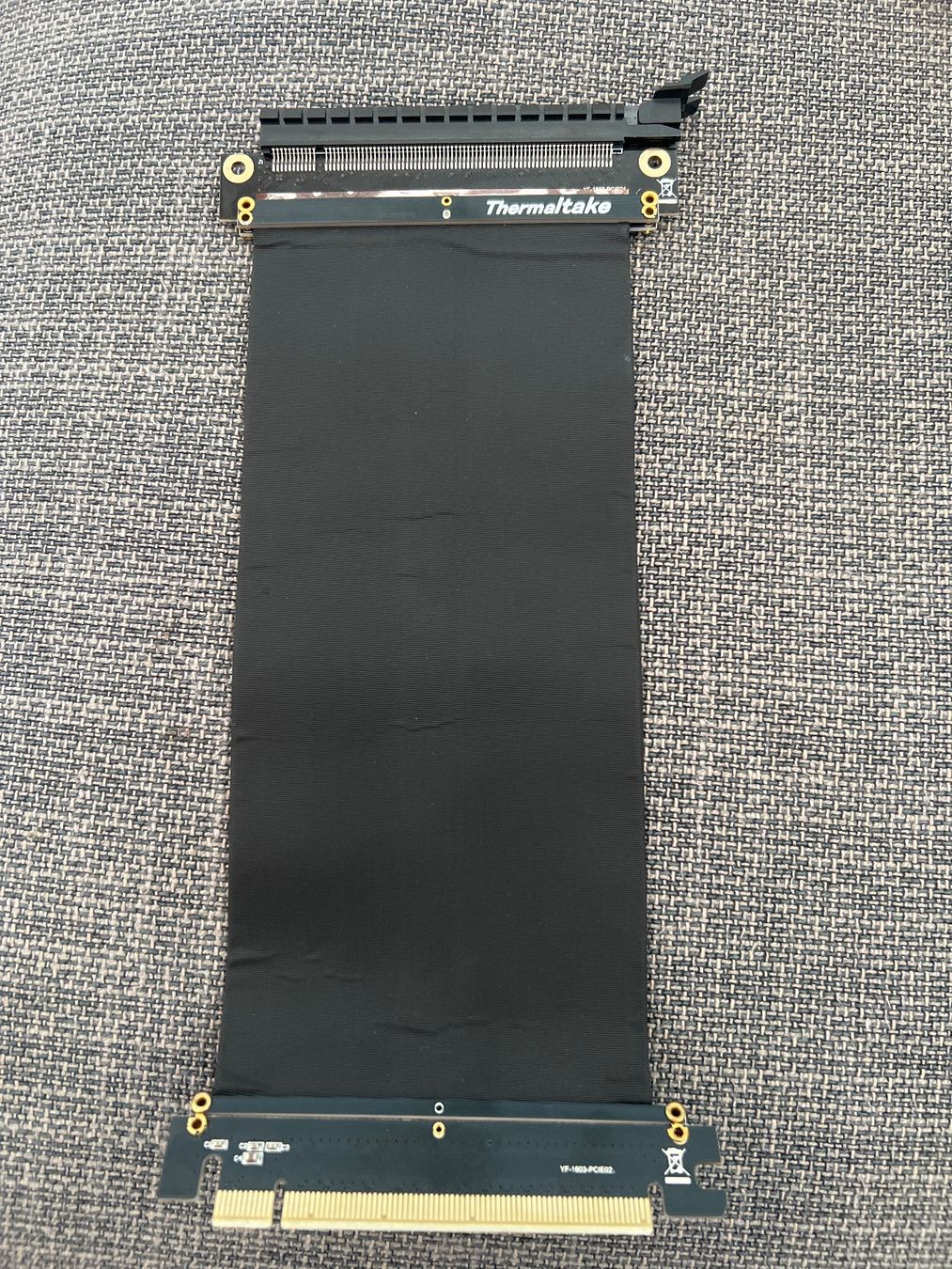 Cavi: Thermatake PCIe 3.0 x16 pour graphique en vertical – Usato da Ollon VD venduto da Rider_27