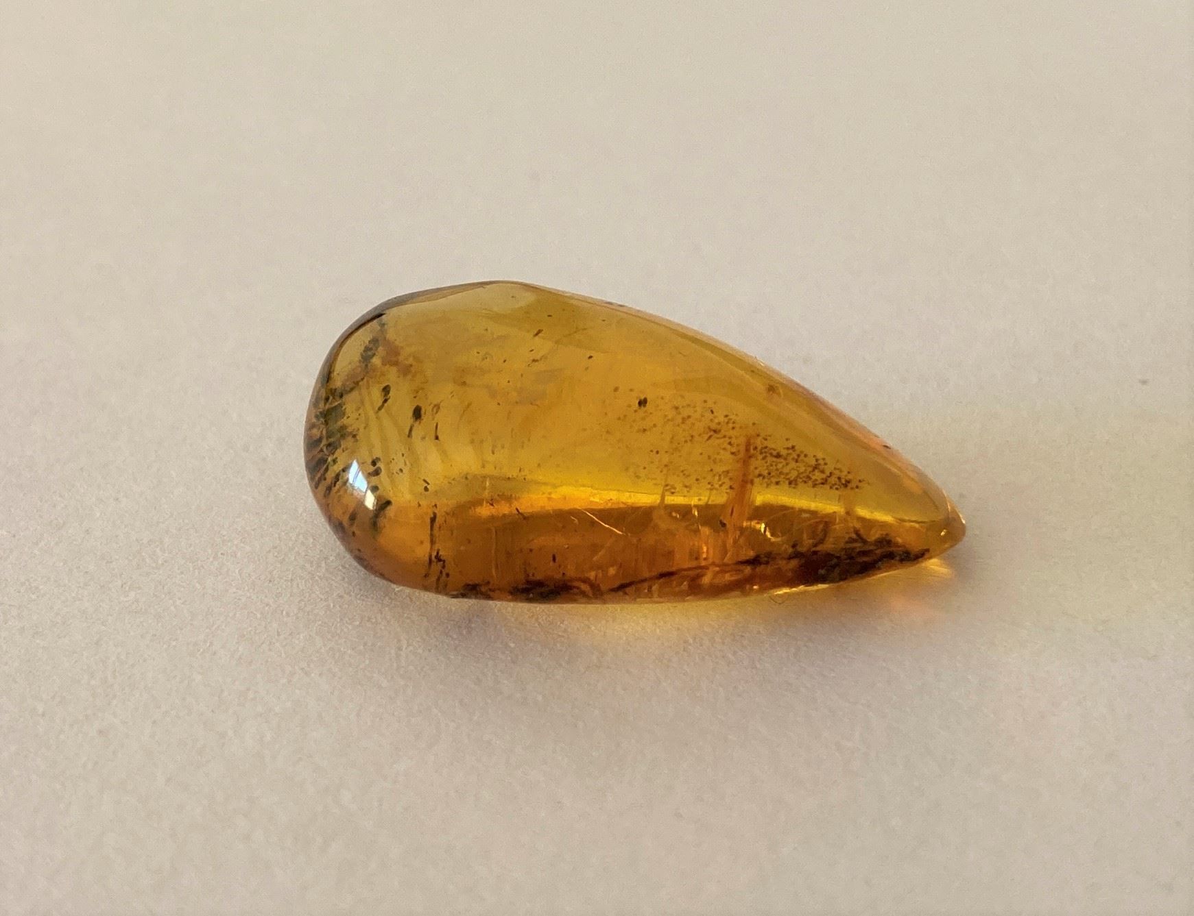 Minerali & Pietre curative: Ambre jaune 1,7 g / Bernstein – Nuovo e nell'imballaggio originale da Goumoens-la-Ville venduto da brandonv