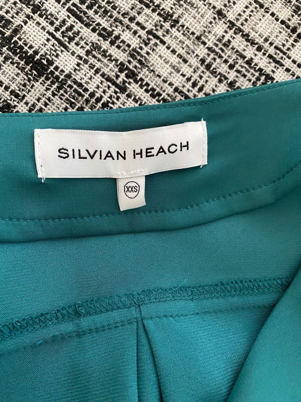 Vestiti: Satin- Kleid von Silvian Heach – Nuovo (secondo la descrizione) da Therwil venduto da Miss-Moneypenny67 5