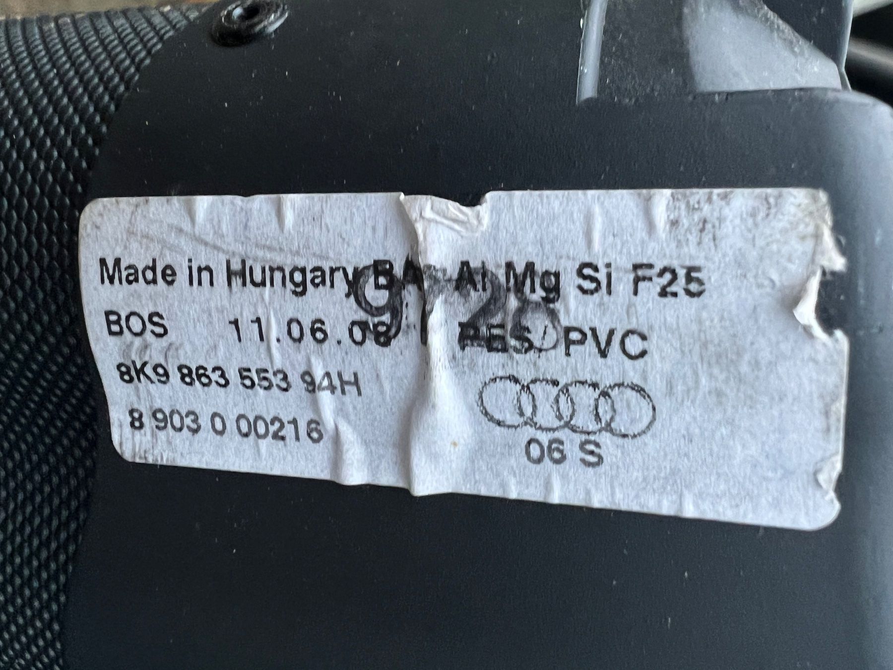 Audi Tutti pezzi di ricambio auto: Audi Kofferraum Abdeckung – Usato da Egg b. Zürich venduto da SwissTradingAgency 2