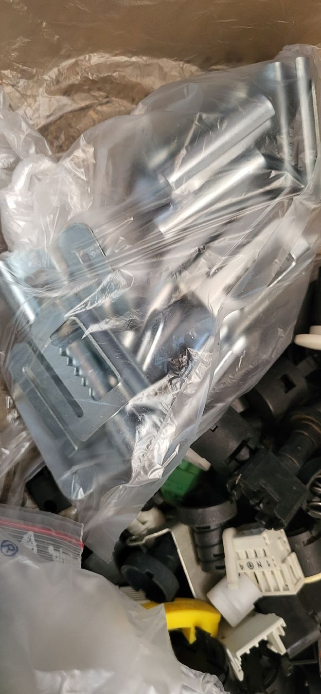 Elektronikbauteile: Grosses Konvolut diverse Elektronik-Teile, Stromerbedarf – Gebraucht aus Konolfingen von Bio-suisse 5