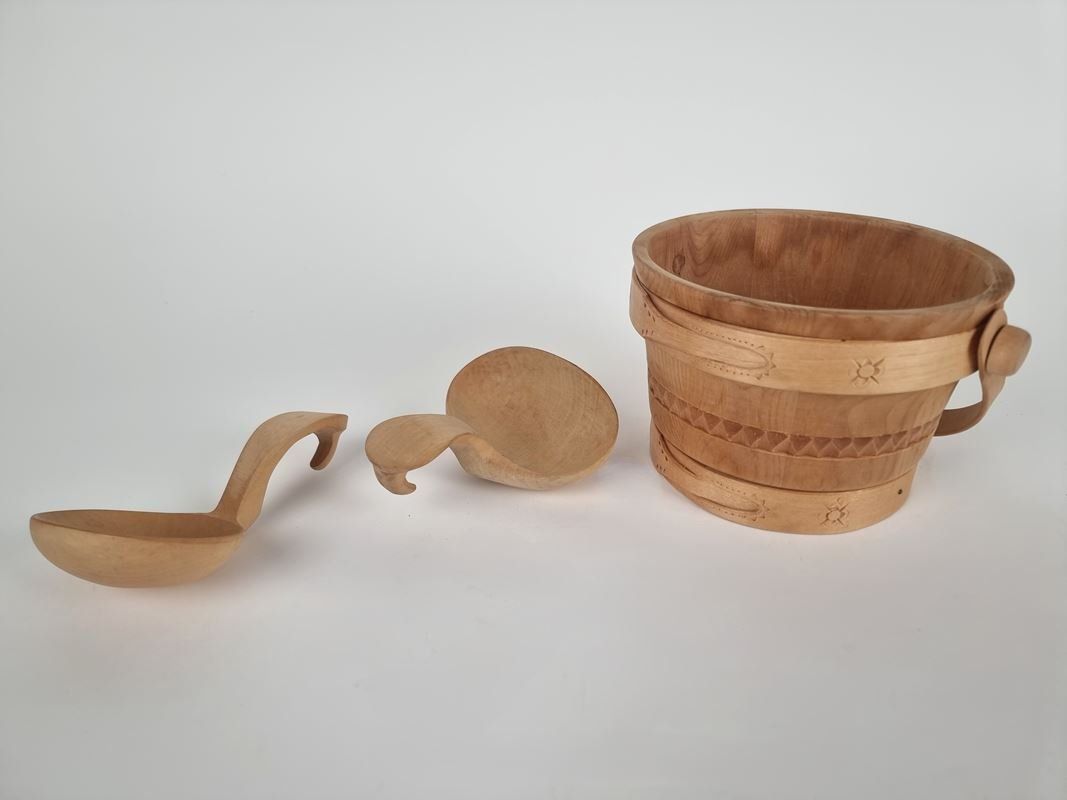 Sonstiges für Haushalt & Wohnen: Holzkessel mit Kellen – Gebraucht aus Urtenen-Schönbühl von Restwert_Schoenbuehl