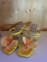 High Heels mit Blume