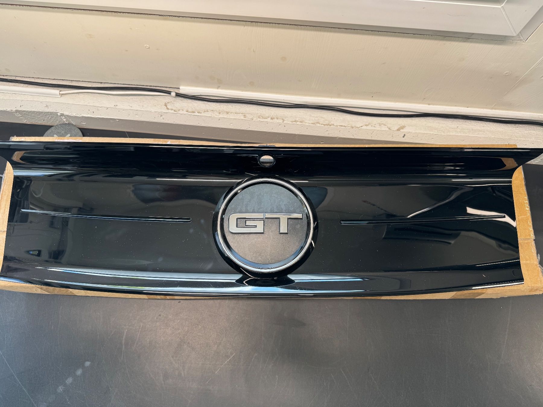 Ford Alle Autoersatzteile: Ford Mustang Kofferraum Pannel – Gebraucht aus Gümligen von luc_by5f 1