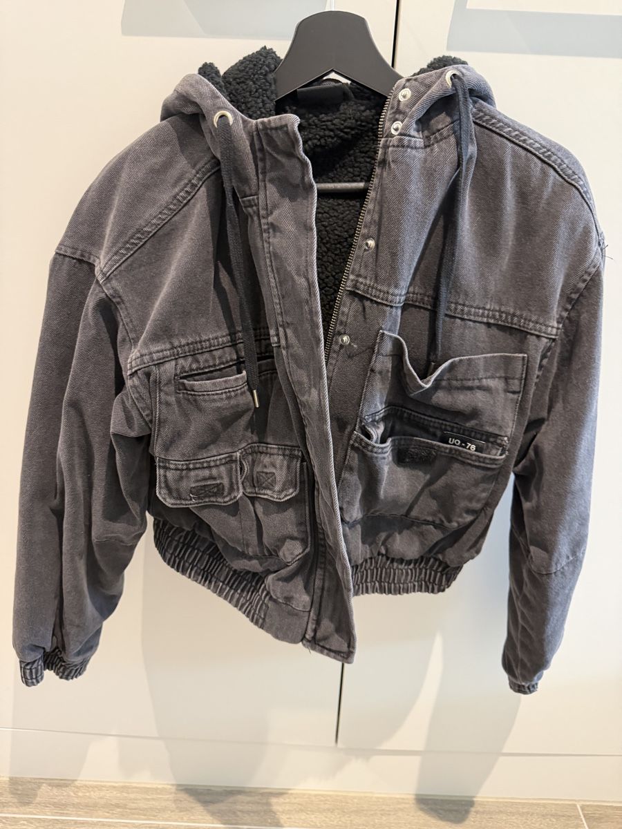 Urban Outfitters Jacken: Damen Jacke Grösse M – Gebraucht aus Dietlikon von lis_2vwh 3