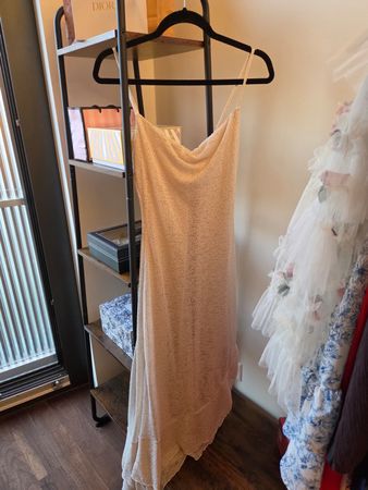 Bershka Maxikleid Beige/Champagner – Grösse M ✨