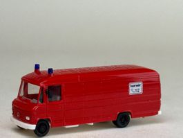 VE1- Herpa Mercedes Kastenwagen Feuerwehr