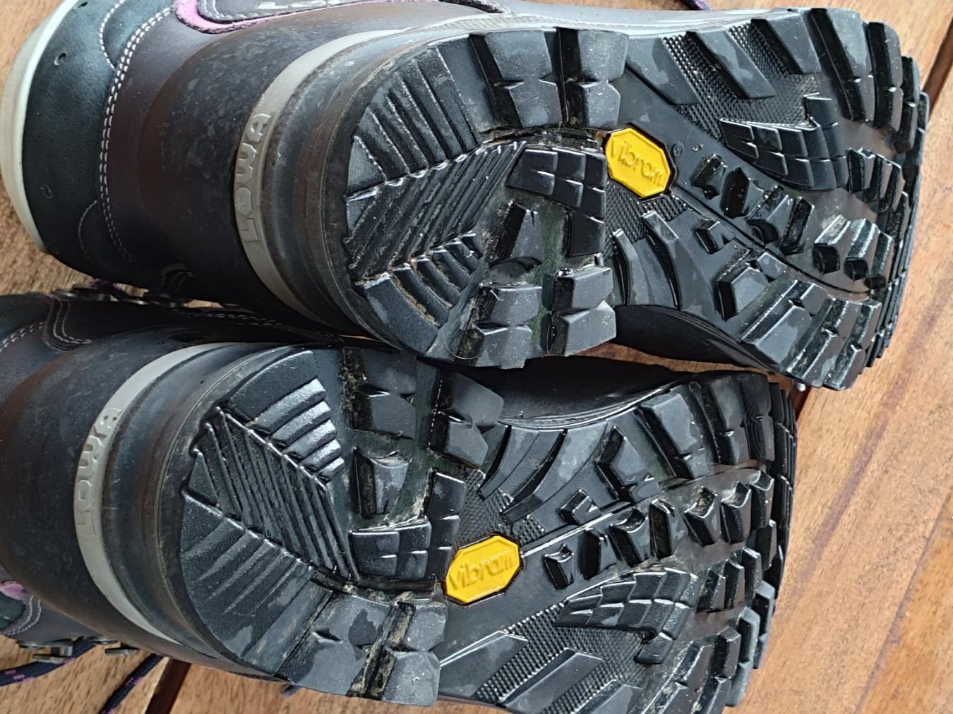 Lowa Scarpe da donna: Lowa Wanderschuhe 39 – Usato da Oberkulm venduto da deb_wvs9 6
