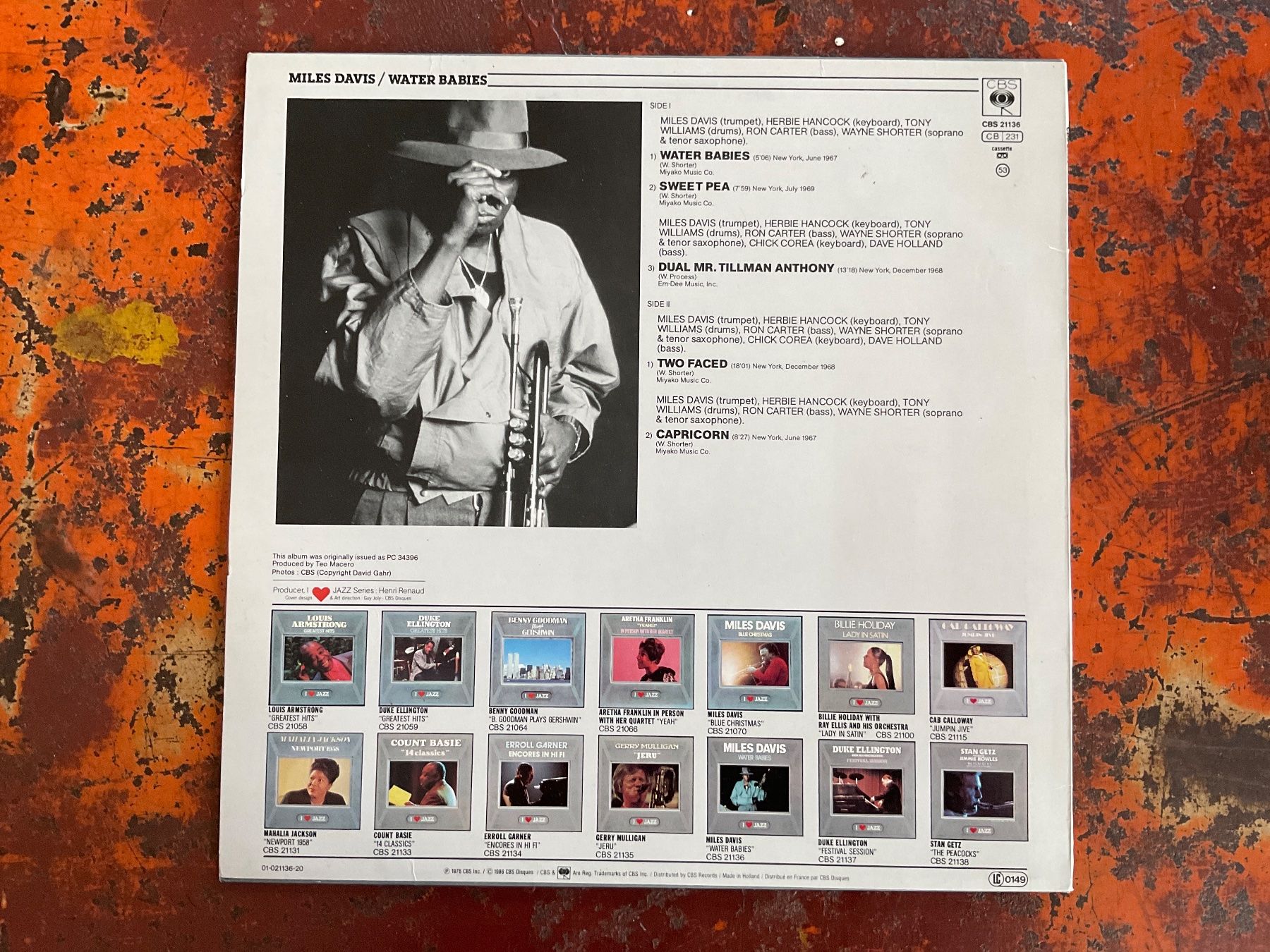 Dischi in vinile: Miles Davis Water babies LP – Usato da Delémont venduto da vinylfreak01 1