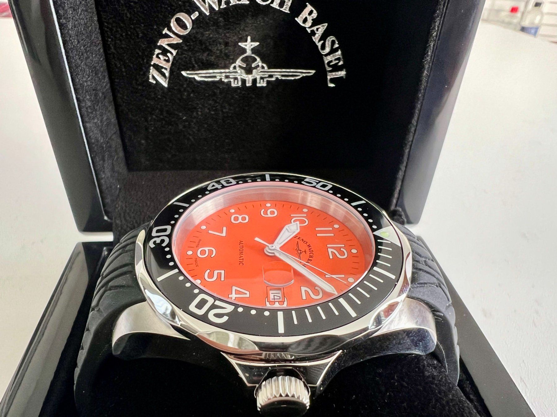 Zeno Orologi: ZENO Diver Automatic - X-Large 47mm - ETA 2824-2 - SRP 848.- – Nuovo e nell'imballaggio originale da Le Mont-sur-Lausanne venduto da LycaGallery 4
