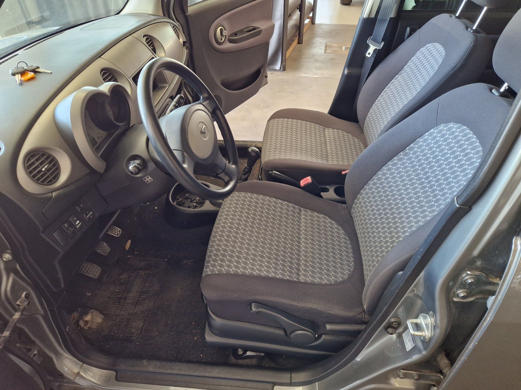 Daihatsu Automobili: Daihatsu Trevis – Difettoso da Regensdorf venduto da Christo53 4