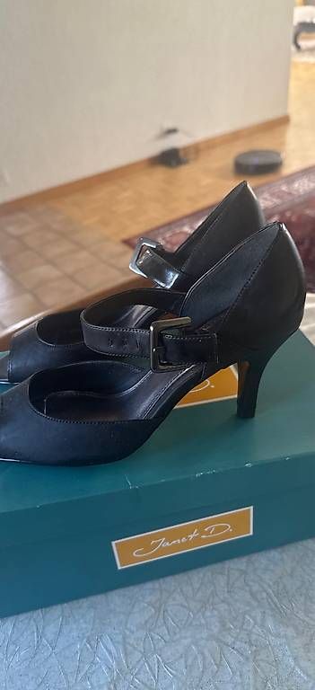 Damenschuhe: Neue Esprit Schuhe Grösse 39 – Gebraucht aus Seltisberg von gul_wv9k 2