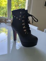 Schwarze Schnürstiefeletten, Gr. 36, mit Nieten-Details!