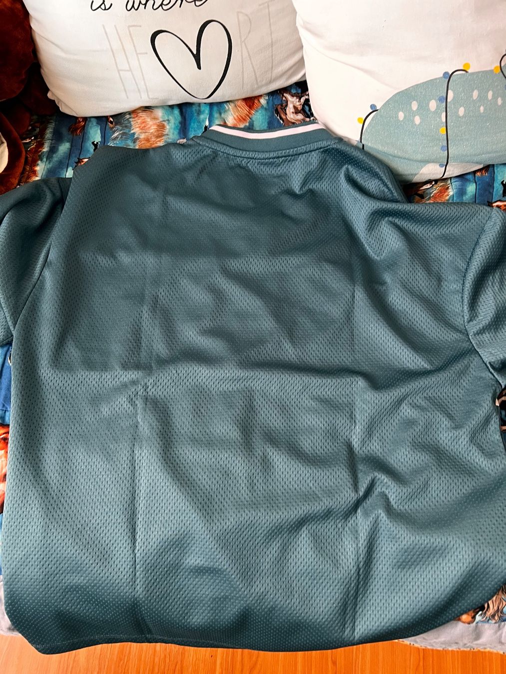 T-shirt: T-shirt – Nuovo (secondo la descrizione) da Niederglatt ZH venduto da NICELODEON18 1