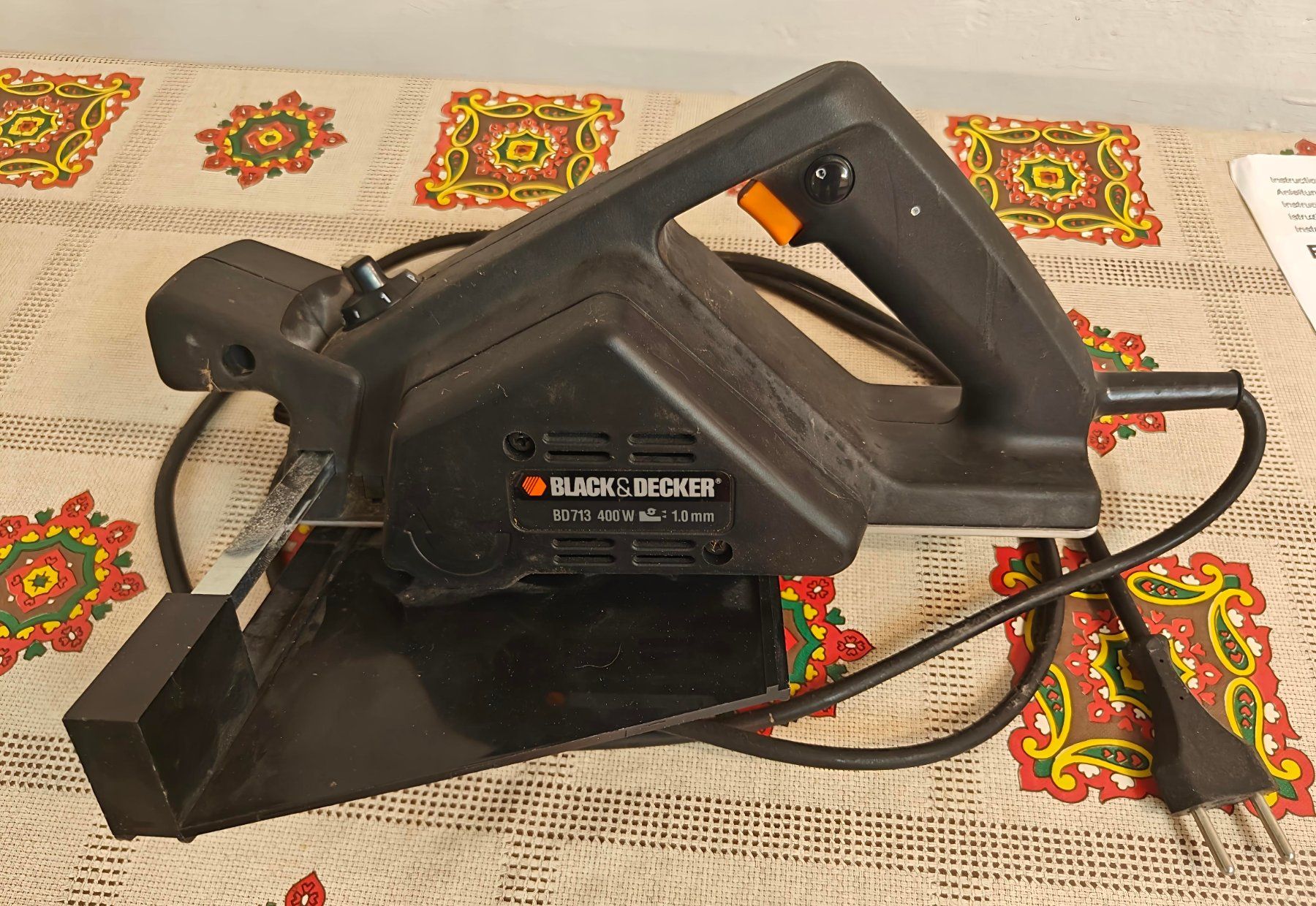 Tutti gli attrezzi: Hobel Black & Decker BD713 mit Zubehör – Usato da Ostermundigen venduto da Schultze 1