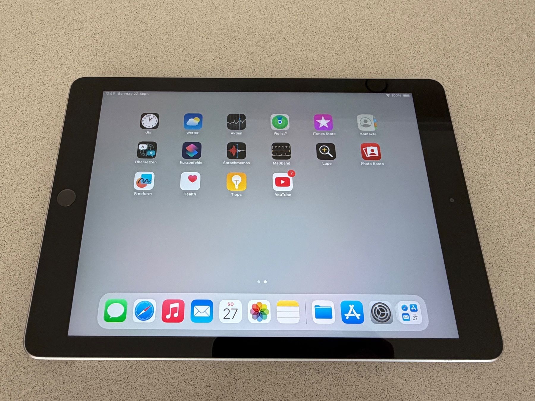 Apple Tablettes PC: Apple iPad Tablet grau gebraucht mit Ladekabel – D'occasion à Winkel par mic_8kbz