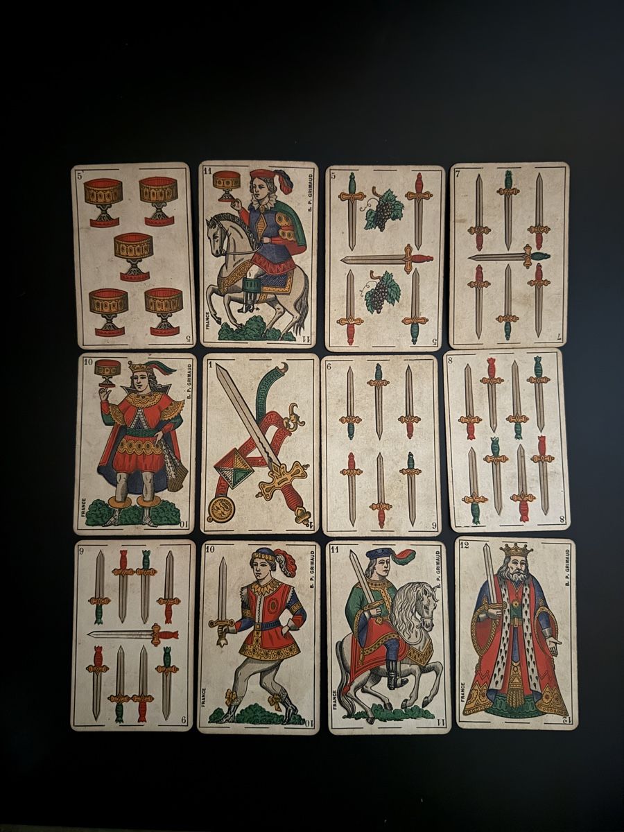 Karten:  9 antike Spielkarten  – Gebraucht aus Luzern von downtonabbey