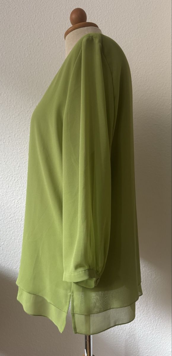 Chemisiers: Chemisier SOMMERMANN vert taille 40 polyester  – Neuf (Voir description) à Morges par sandy069 1