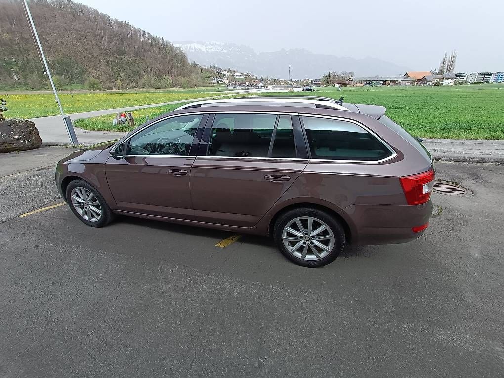 Skoda Automobili: Skoda Octavia 2.0 TDI 4x4 – Usato da Jenins venduto da japancar29 2