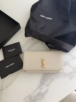 Sac à bandoulière Saint Laurent beige en cuir, parfait pour 