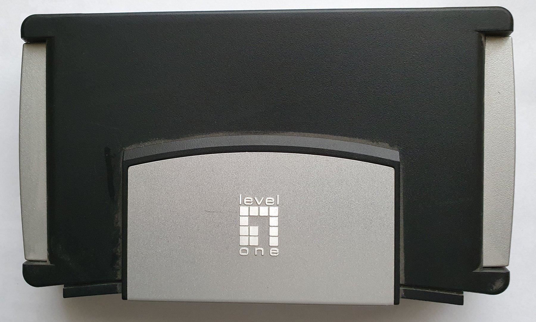 Hub & Switch: Level One 5 Port Ethernet Switch – Usato da Flaach venduto da kubi36 1