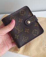 Louis Vuitton Portemonnaie Compact Zipped Canvas Monogram