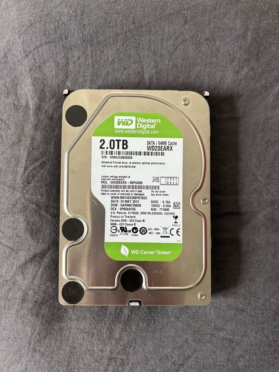 Western Digital Dischi rigidi: WD Caviar Green 2.0TB HDD – Usato da Maennedorf venduto da Petraam
